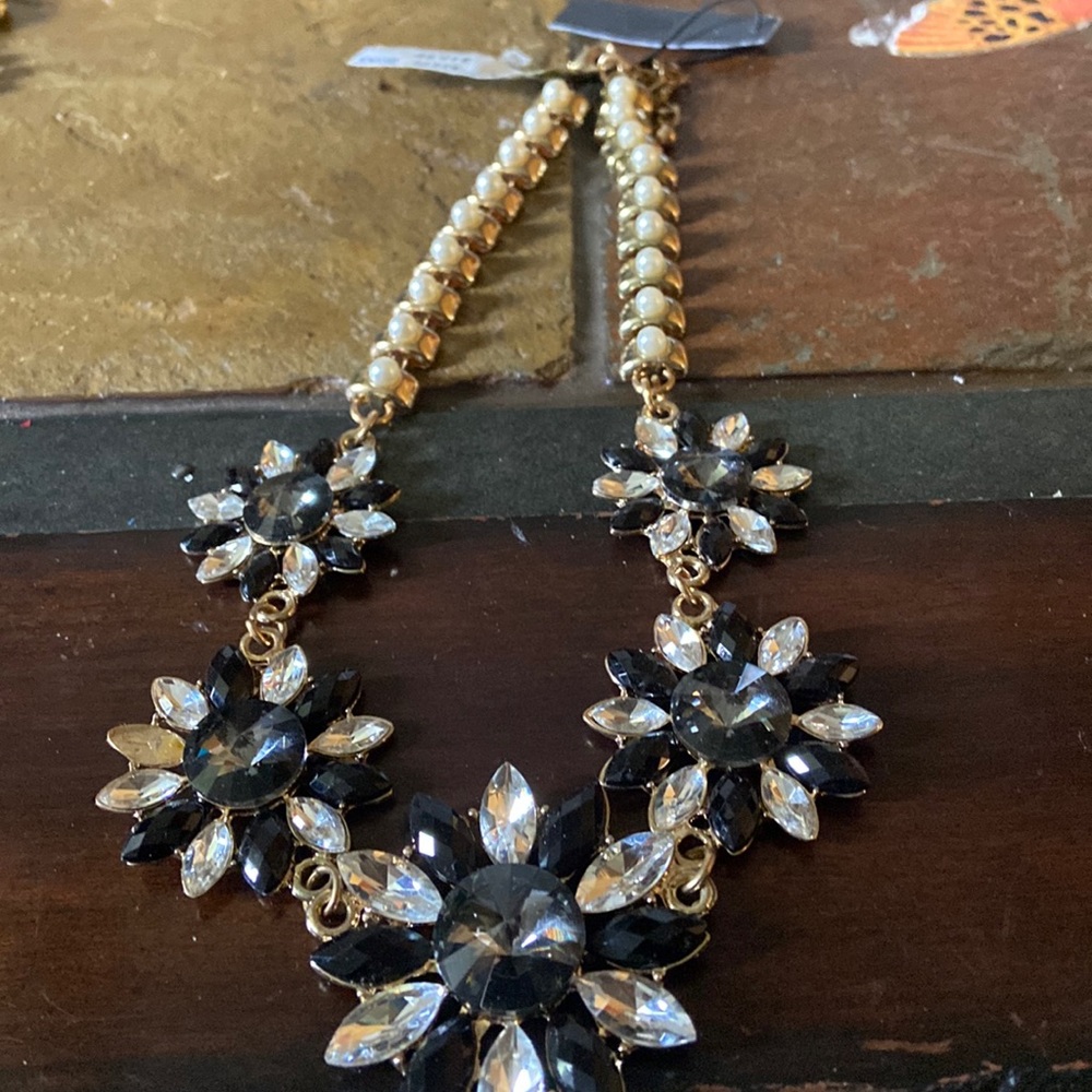 New black and gold necklace